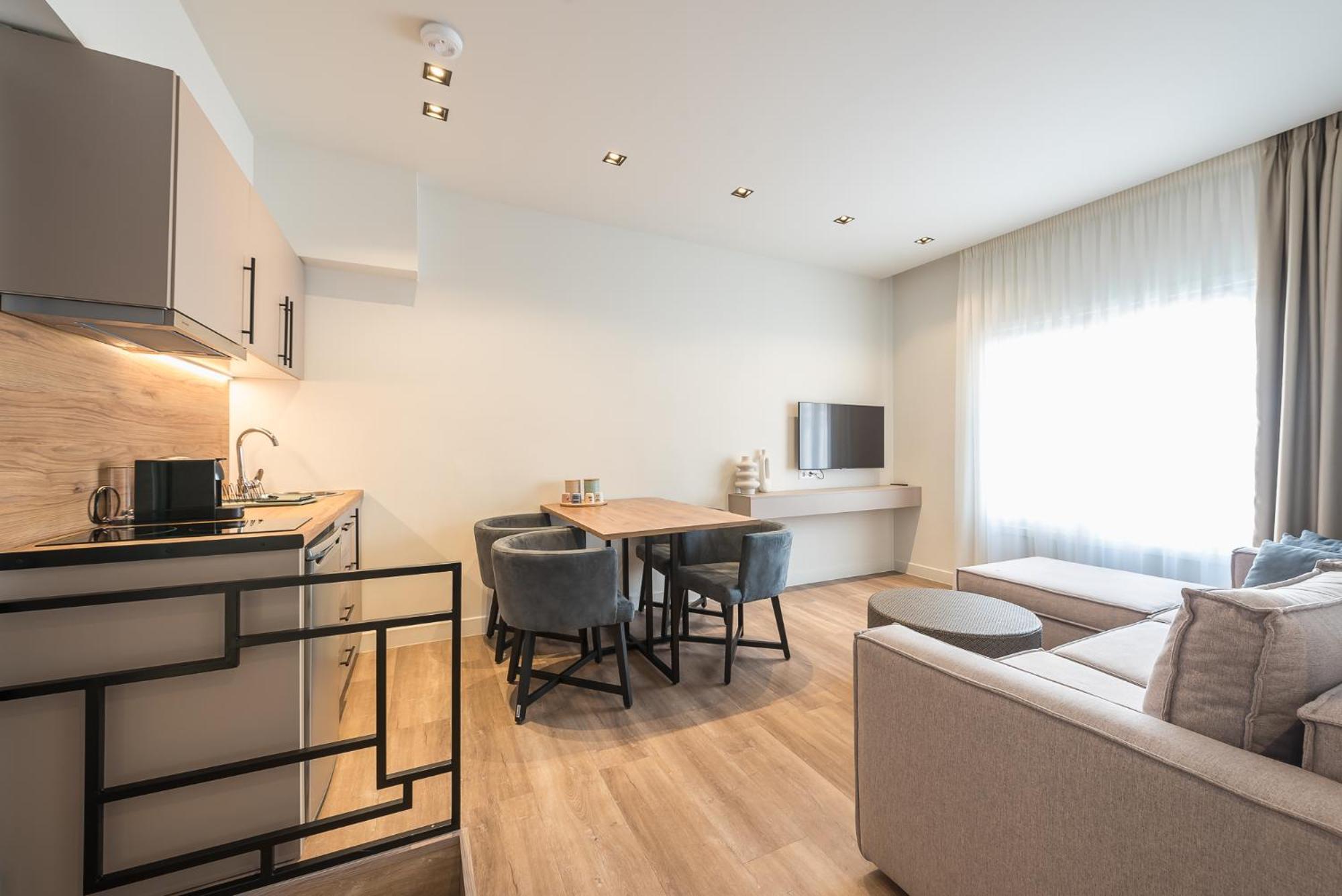 Aeiphoria Suites & Rooms - Athens Room photo